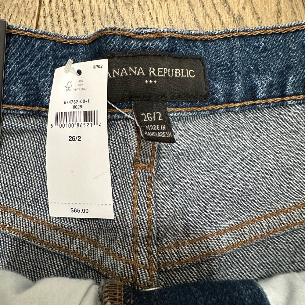 NWT | Banana Republic | 4” High Waist Denim Shots | Size 26 - Picture 4 of 5